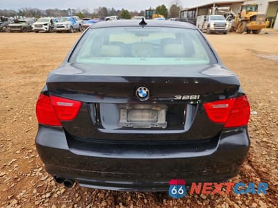 Zdjęcie 6 z 13 samochodu: 2009 BMW 328 I VIN:WBAPH73539A172888 - miniatura