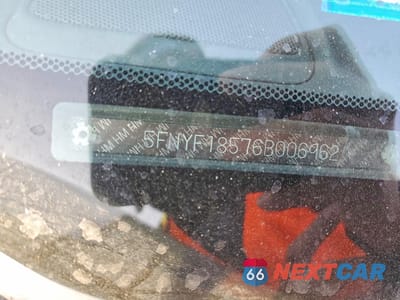 Zdjęcie 13 z 14 samochodu: 2006 HONDA PILOT EX VIN:5FNYF18576B006962 - miniatura