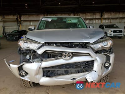 Piąte zdjęcie samochodu w środku: 2021 TOYOTA 4RUNNER SR5 PREMIUM VIN:JTENU5JR8M5872547 - miniatura