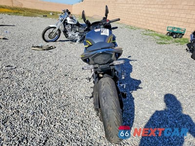 Czwarte zdjęcie samochodu z boku: 2023 HONDA CBR500 RA VIN:MLHPC625XP5400837 - miniatura
