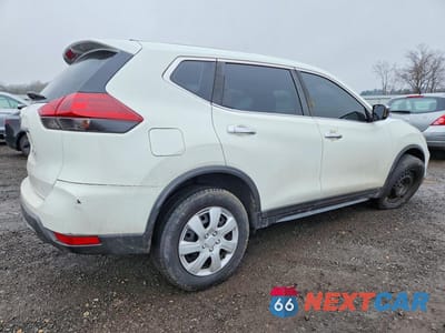 Trzecie zdjęcie samochodu z tyłu: 2018 NISSAN ROGUE S VIN:5N1AT2MTXJC783206 - miniatura