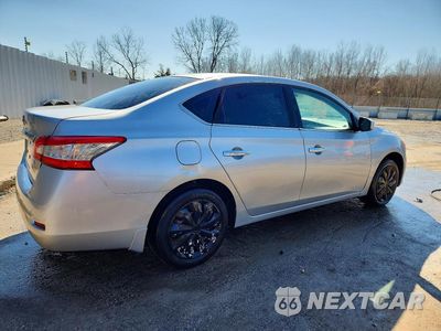 Trzecie zdjęcie samochodu z tyłu: 2015 NISSAN SENTRA S VIN:3N1AB7AP1FY357918 - miniatura