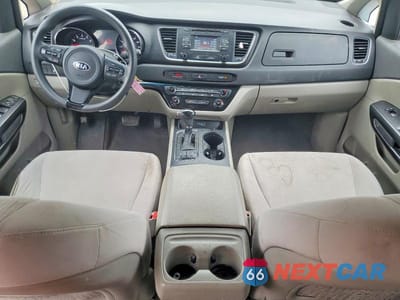 Zdjęcie 8 z 13 samochodu: 2016 KIA SEDONA LX VIN:KNDMB5C11G6195398 - miniatura