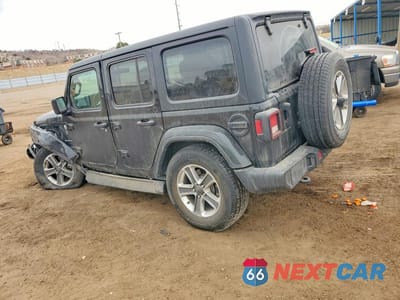 Drugie zdjęcie samochodu z przodu: 2022 JEEP WRANGLER UNLIMITED SAHARA VIN:1C4HJXEN3NW187638 - miniatura