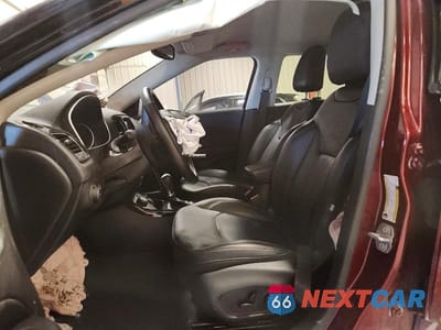 Zdjęcie 7 z 12 samochodu: 2020 JEEP COMPASS LIMITED VIN:3C4NJDCB9LT196454 - miniatura