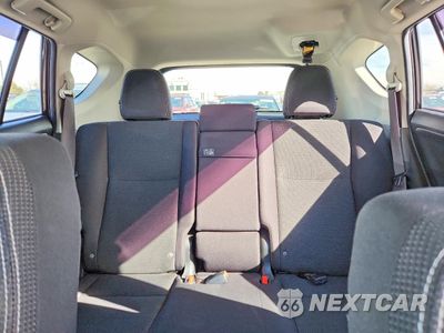 Zdjęcie 10 z 14 samochodu: 2018 TOYOTA RAV4 HV LE VIN:JTMRJREV3JD165807 - miniatura