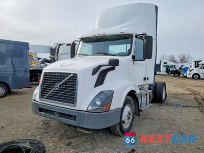 Drugie zdjęcie samochodu z przodu: 2016 VOLVO VN VNL VIN:4V4N39TG1GN965588 - miniatura