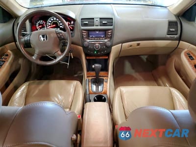 Zdjęcie 8 z 12 samochodu: 2004 HONDA ACCORD EX VIN:1HGCM66594A045236 - miniatura
