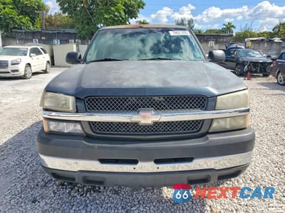 Piąte zdjęcie samochodu w środku: 2003 CHEVROLET SILVERADO C2500 HEAVY DUTY VIN:1GCHC29U13E185260 - miniatura