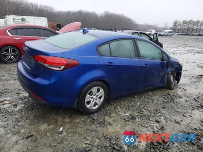 Trzecie zdjęcie samochodu z tyłu: 2017 KIA FORTE LX VIN:3KPFL4A7XHE107449 - miniatura