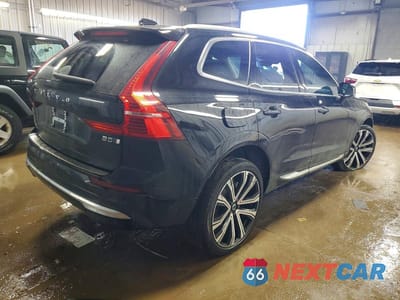 Trzecie zdjęcie samochodu z tyłu: 2023 VOLVO XC60 ULTIMATE VIN:YV4L12RA6P1193550 - miniatura
