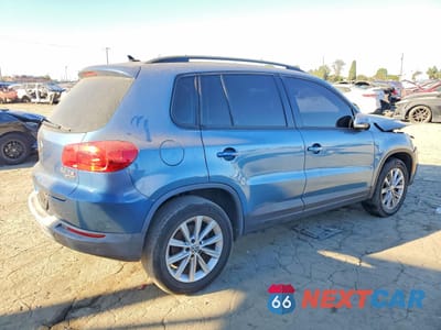 Trzecie zdjęcie samochodu z tyłu: 2018 VOLKSWAGEN TIGUAN LIMITED VIN:WVGBV7AX8JK002319 - miniatura