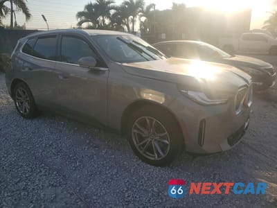 Czwarte zdjęcie samochodu z boku: 2025 BMW X3 30 XDRIVE VIN:5UX53GP0XS9Z27984 - miniatura