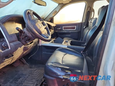 Zdjęcie 7 z 12 samochodu: 2012 DODGE RAM 3500 LARAMIE VIN:3C63DRJL7CG202274 - miniatura
