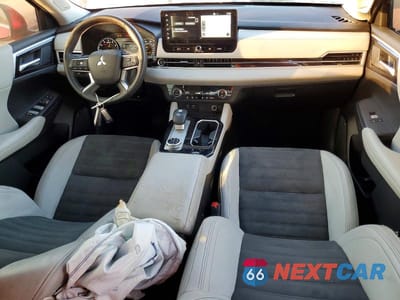 Zdjęcie 8 z 13 samochodu: 2025 MITSUBISHI OUTLANDER SE VIN:JA4J3VA89SZ015151 - miniatura