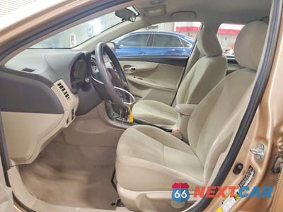 Zdjęcie 7 z 11 samochodu: 2012 TOYOTA COROLLA L VIN:2T1BU4EE7CC778492 - miniatura