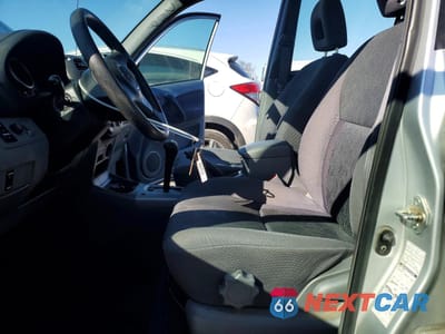 Zdjęcie 7 z 14 samochodu: 2001 TOYOTA RAV4 BASE VIN:JTEHH20V310064176 - miniatura