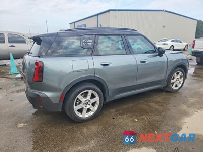 Trzecie zdjęcie samochodu z tyłu: 2025 MINI COUNTRYMAN S ALL4 VIN:WMZ23GA01S7P32395 - miniatura