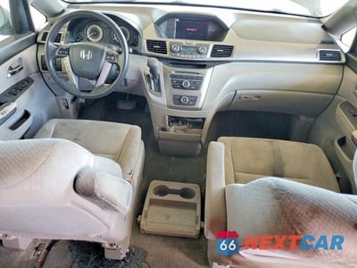 Zdjęcie 8 z 13 samochodu: 2016 HONDA ODYSSEY LX VIN:5FNRL5H25GB109602 - miniatura