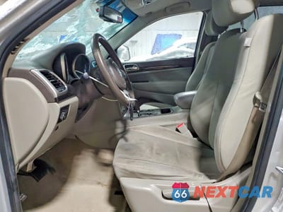 Zdjęcie 7 z 14 samochodu: 2012 JEEP GRAND CHEROKEE LAREDO VIN:1C4RJFAGXCC176463 - miniatura