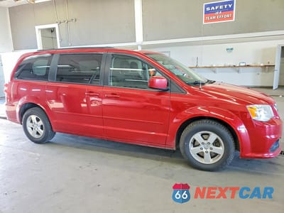 Czwarte zdjęcie samochodu z boku: 2012 DODGE GRAND CARAVAN SXT VIN:2C4RDGCG4CR408511 - miniatura