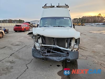 Piąte zdjęcie samochodu w środku: 2019 NISSAN NV 2500 S VIN:1N6AF0LY7KN806148 - miniatura