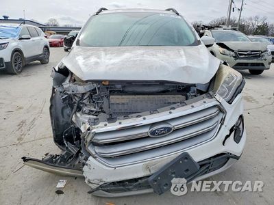 Piąte zdjęcie samochodu w środku: 2017 FORD ESCAPE SE VIN:1FMCU0GD7HUE46317 - miniatura