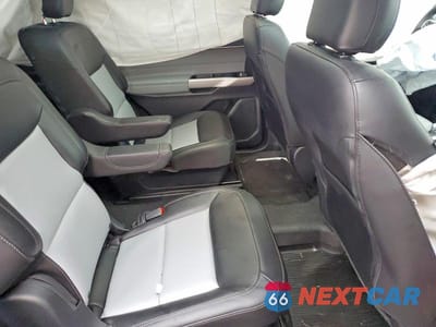 Zdjęcie 11 z 12 samochodu: 2024 FORD EXPLORER XLT VIN:1FMSK8DH5RGA18253 - miniatura