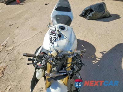 Piąte zdjęcie samochodu w środku: 2004 SUZUKI GSX-R600 K VIN:JS1GN7CA642110827 - miniatura