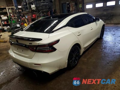 Trzecie zdjęcie samochodu z tyłu: 2022 NISSAN MAXIMA SR VIN:1N4AA6EV0NC506433 - miniatura