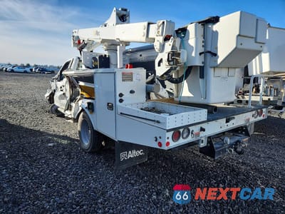 Drugie zdjęcie samochodu z przodu: 2024 FORD F550 SUPER DUTY BUCKET TRUCK VIN:1FDUF5HT7RDA30397 - miniatura