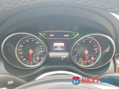 Zdjęcie 9 z 11 samochodu: 2019 MERCEDES-BENZ CLA 250 VIN:WDDSJ4EB6KN711317 - miniatura