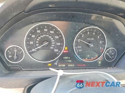 Zdjęcie 9 z 12 samochodu: 2017 BMW 320 I VIN:WBA8E1G51HNU14847 - miniatura