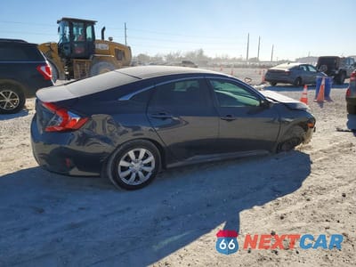 Trzecie zdjęcie samochodu z tyłu: 2017 HONDA CIVIC LX VIN:19XFC2F5XHE081186 - miniatura