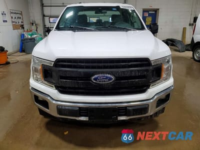 Piąte zdjęcie samochodu w środku: 2019 FORD F150 SUPER CAB VIN:1FTEX1C50KKF33911 - miniatura