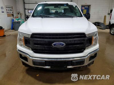 Piąte zdjęcie samochodu w środku: 2019 FORD F150 SUPER CAB VIN:1FTEX1C50KKF33911 - miniatura