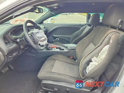 Zdjęcie 7 z 12 samochodu: 2023 DODGE CHALLENGER SXT VIN:2C3CDZAG6PH570841 - miniatura