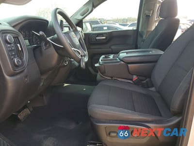 Zdjęcie 7 z 12 samochodu: 2022 CHEVROLET SILVERADO K1500 CUSTOM VIN:3GCPDBEK8NG567987 - miniatura