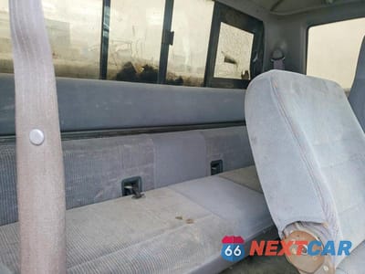 Zdjęcie 10 z 11 samochodu: 1997 FORD F250 VIN:1FTHX26F6VEA34279 - miniatura