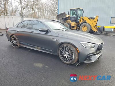 Czwarte zdjęcie samochodu z boku: 2023 MERCEDES-BENZ E 63 AMG-S 4MATIC VIN:W1KZF8KB5PB144764 - miniatura