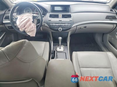 Zdjęcie 8 z 12 samochodu: 2010 HONDA ACCORD EXL VIN:1HGCP2F8XAA046966 - miniatura