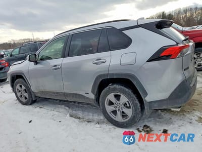 Drugie zdjęcie samochodu z przodu: 2025 TOYOTA RAV4 XLE VIN:JTMRWRFV9SD328719 - miniatura
