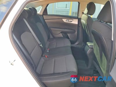 Zdjęcie 10 z 12 samochodu: 2023 KIA FORTE LXS VIN:3KPF24AD9PE620117 - miniatura