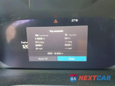 Zdjęcie 9 z 12 samochodu: 2024 VOLVO XC40 PLUS VIN:YV4L12UE0R2249313 - miniatura