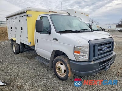 Czwarte zdjęcie samochodu z boku: 2018 FORD E450 UTILITY / SERVICE TRUCK VIN:1FDXE4FS0JDC33222 - miniatura