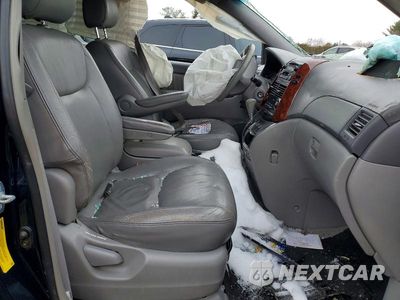 Zdjęcie 7 z 13 samochodu: 2004 TOYOTA SIENNA XLE VIN:5TDZA22C84S043740 - miniatura