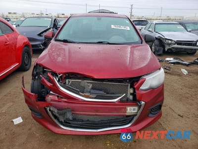 Piąte zdjęcie samochodu w środku: 2020 CHEVROLET SONIC LT VIN:1G1JD5SB2L4106587 - miniatura