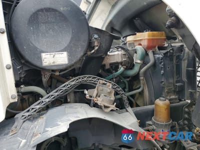 Zdjęcie 7 z 10 samochodu: 2007 VOLVO VN VNL - SEMI TRUCK VIN:4V4NC9GH07N458023 - miniatura