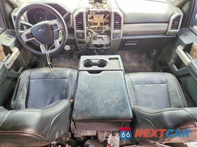 Zdjęcie 8 z 12 samochodu: 2018 FORD F350 SRW LARIAT 4WD 6.7L V8 TDSL VIN:1FT8W3BT9JEC01538 - miniatura