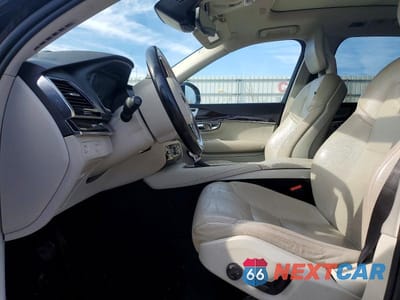 Zdjęcie 7 z 12 samochodu: 2016 VOLVO XC90 T6 VIN:YV4A22PKXG1060760 - miniatura